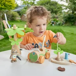 Arbre éolienne et voiture électrique