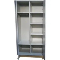 Armoire 2 portes Madavin avec pieds en bouleau (coloris au choix)