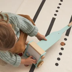 Aspirateur magnétique en bois Kid's Hub