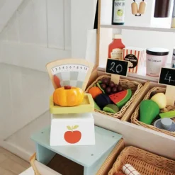 Balance en bois Jour du marché