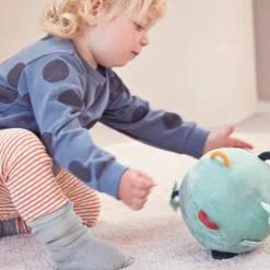 Balle sensorielle sonore Joe (15 cm)