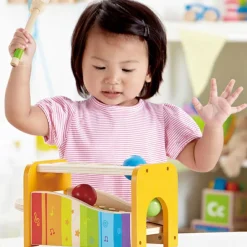 Banc à marteler avec xylophone