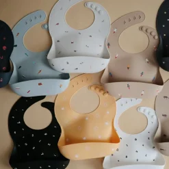 Bavoir à poche en silicone Retro cars