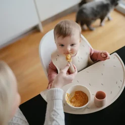 Bavoir à poche en silicone Bee