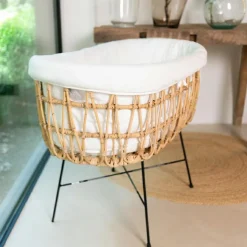 Berceau en rotin avec pieds en métal - Reconditionné