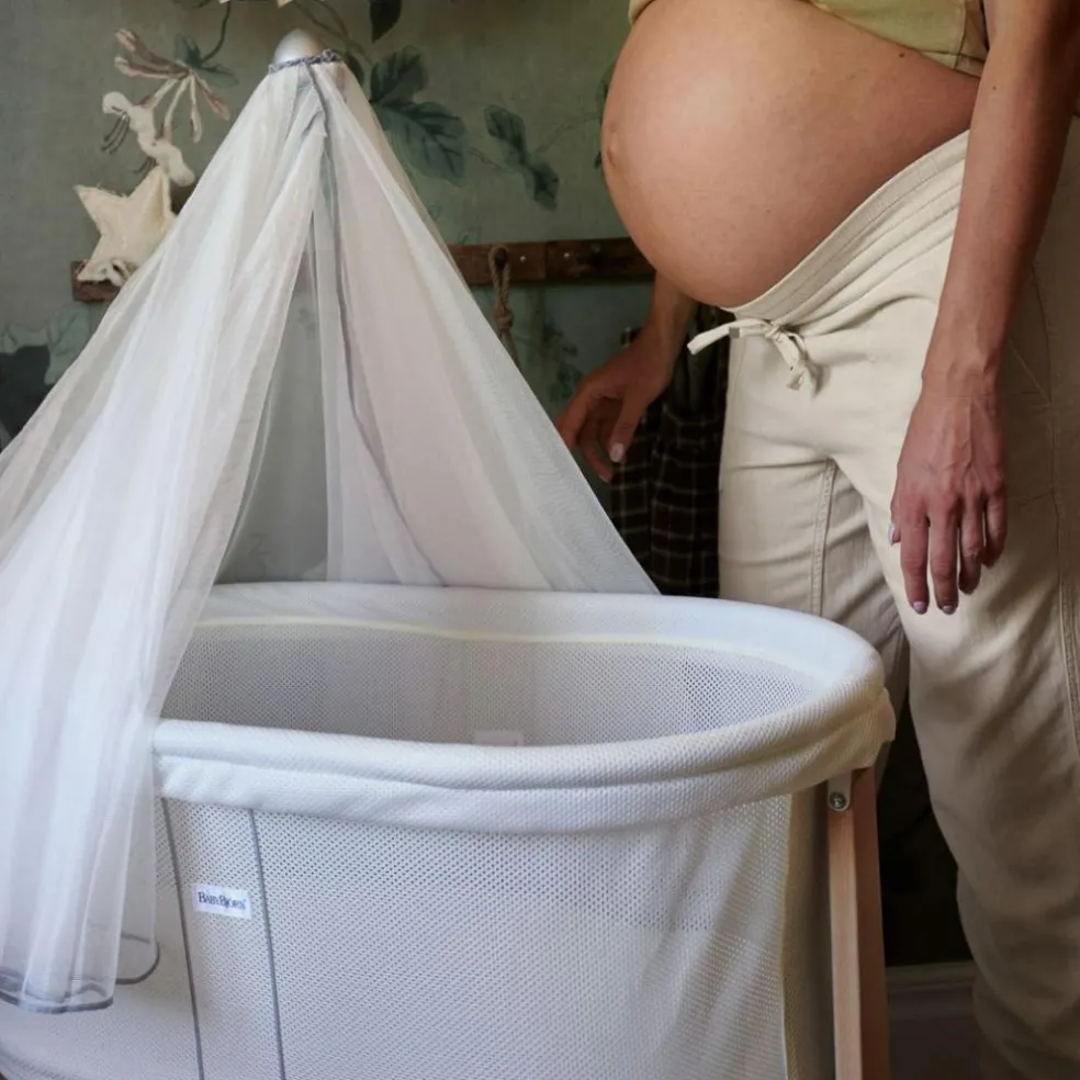 Berceau moderne en bois blanc