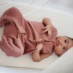 Berceau moderne en bois blanc