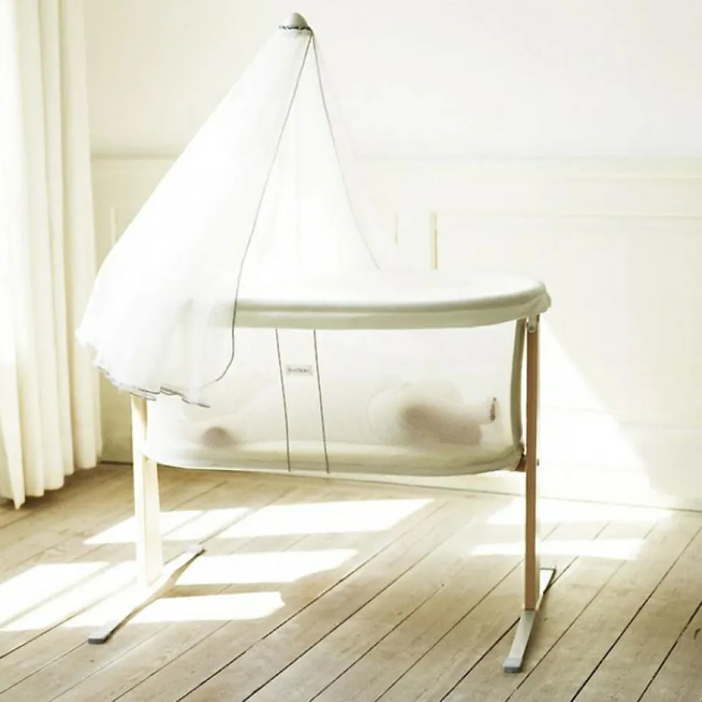 Berceau moderne en bois blanc