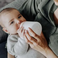 Biberon anti-colique débit lent Zerø.Zerø (180 ml)