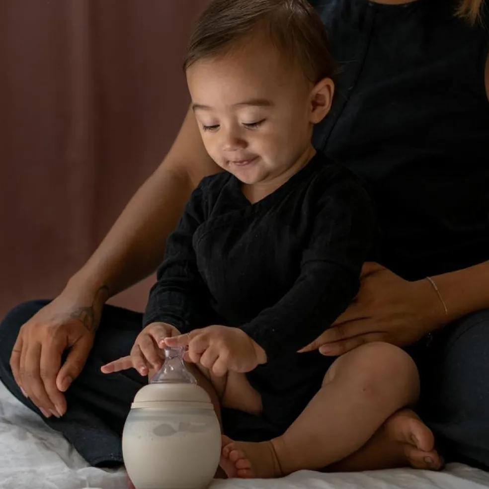 Biberon anti-colique en silicone sand (240 ml)