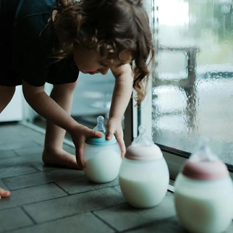 Biberon anti-colique en silicone ivy green (330 ml)