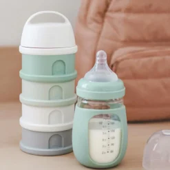 Boîte doseuse de lait empilable cotton white-sage green