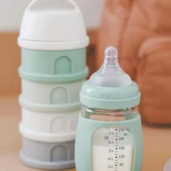 Boîte doseuse de lait empilable cotton white-sage green