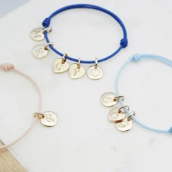 Bracelet cordon 2 charms rond personnalisable (plaqué or)