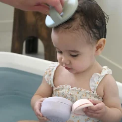 Brosse pour croûtes de lait en silicone Vert de gris