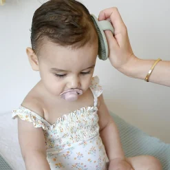 Brosse pour croûtes de lait en silicone Vert de gris