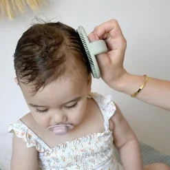 Brosse pour croûtes de lait en silicone Vert de gris