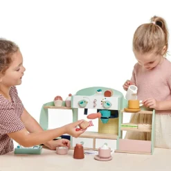 Café en bois le nid d'oiseau