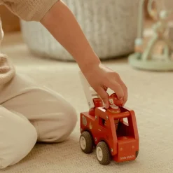 Camion de pompiers 1er âge en bois