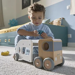 Camion porte-autos et ses 3 véhicules Bolid en bois