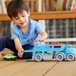 Camion transporteur de voitures