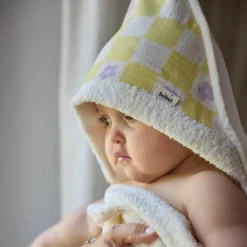 Cape de bain Comme un bonbon Romy damier jaune