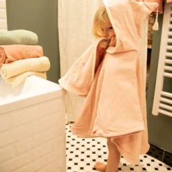 Cape de bain lapin poudré personnalisable (0-5 ans)