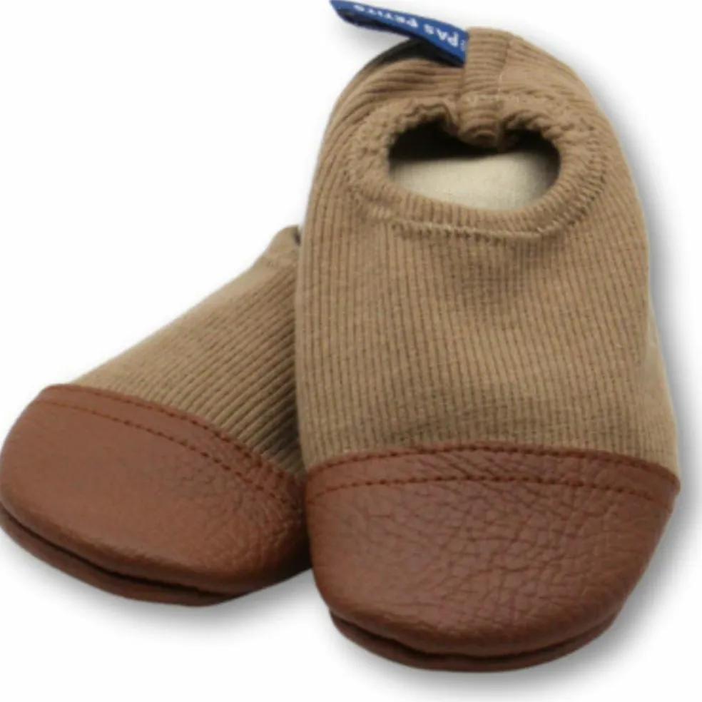 Chaussons Les Petits Jerseys Noisettes (pointures 21-23)