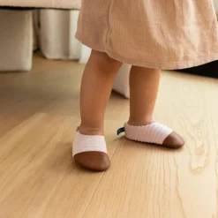 Chaussons Les Petits Velours Rose Pâle (pointures 24-26)