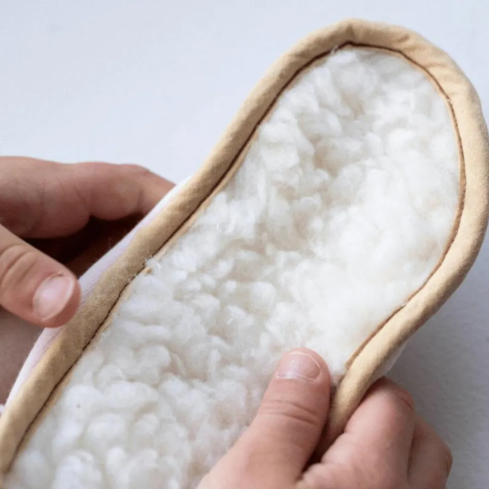 Chaussons Les Petits Velours Rose Pâle (pointures 24-26)