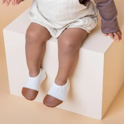 Chaussons Les Petits Velours Ivoire (pointures 18-20)