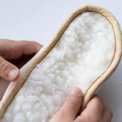 Chaussons Les Petits Velours Gris Vert (pointures 21-23)