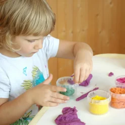 Coffret Suri 2 pots rouge + vert pâte à modeler naturelle et vegan