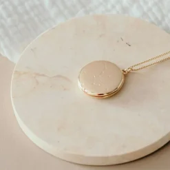 Collier médaillon Constellation personnalisable (or jaune 18 carats)