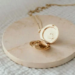 Collier médaillon Constellation personnalisable (or jaune 18 carats)