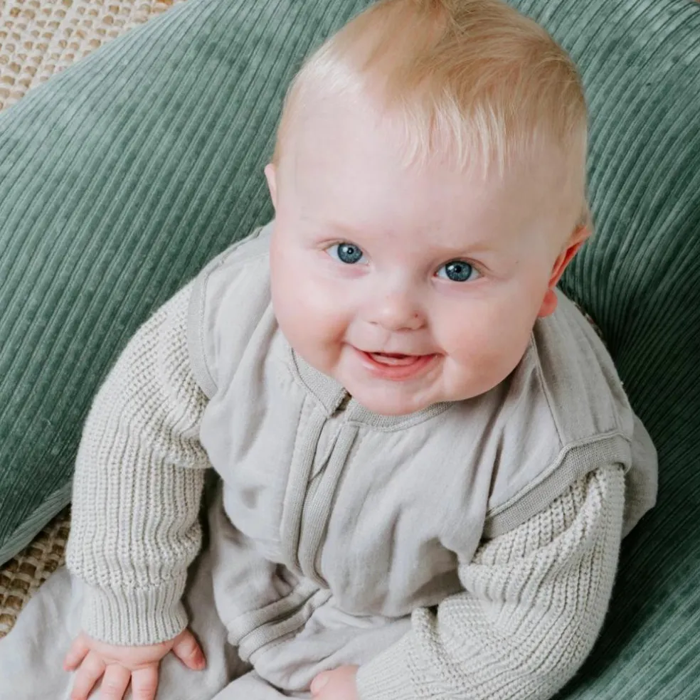 Coussin d'allaitement Sense vert d'eau (140 x 45 cm)