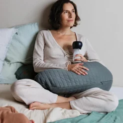 Coussin de grossesse Big Flopsy™ Fleur de coton gris mineral