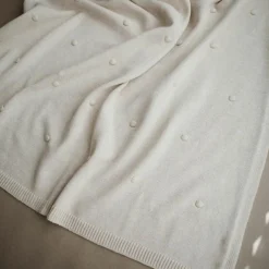 Couverture tricotée en coton bio Textured Dots Off White (80 x 100 cm)