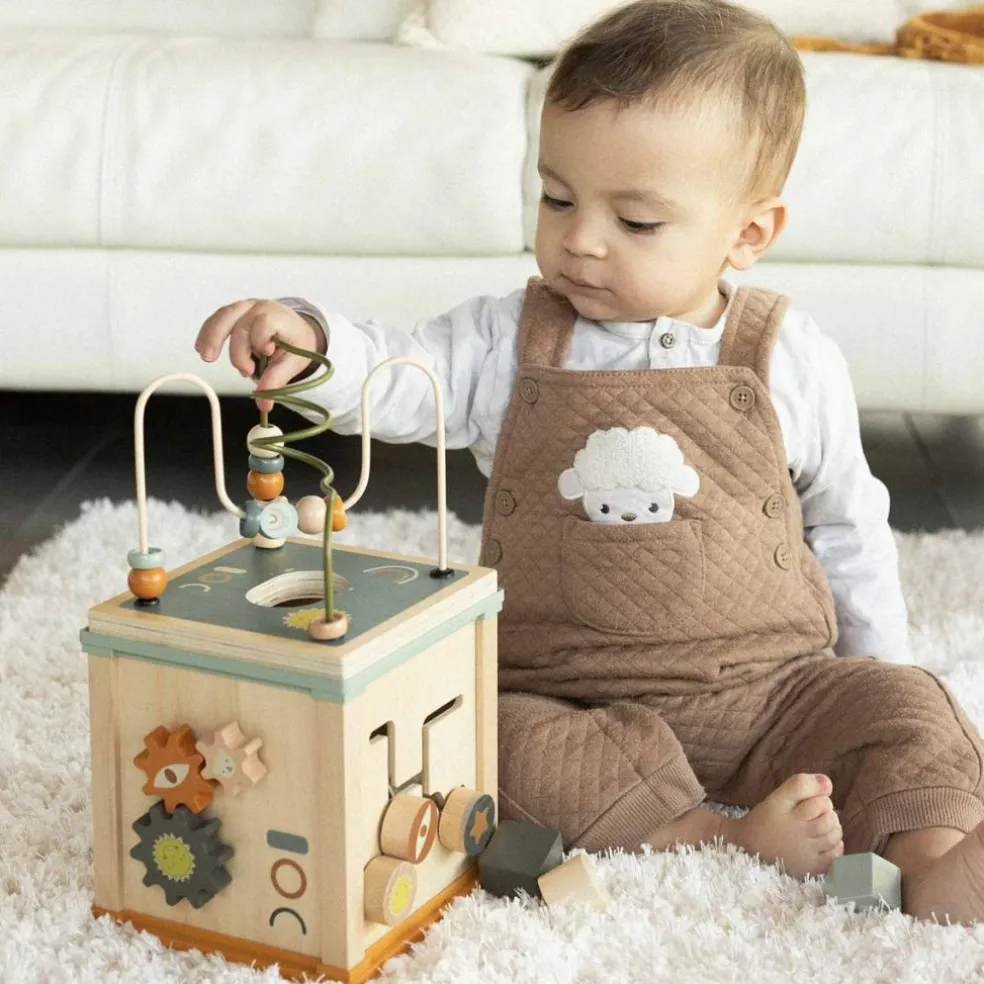 Cube d'activités en bois