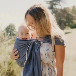 Echarpe de portage Sling sans noeud tissé en coton bio bleu cobalt