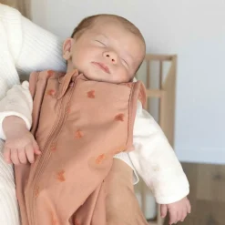 Gigoteuse manches amovibles TOG 2,5 Hop Sienne (0-6 mois)