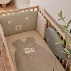 Gigoteuse vert sauge brodée en Veloudoux (100 cm)