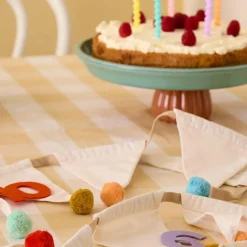 Guirlande de pompons Dress-up