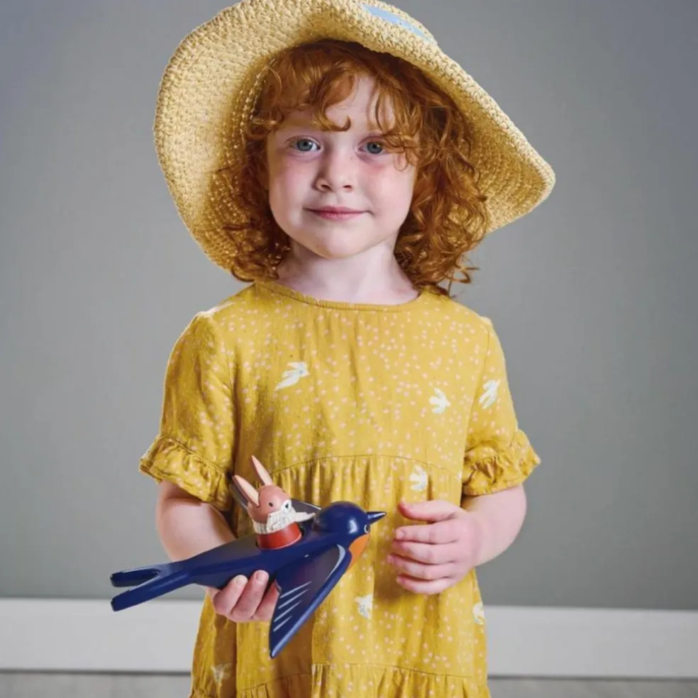 Hirondelle et son ami lapin en bois