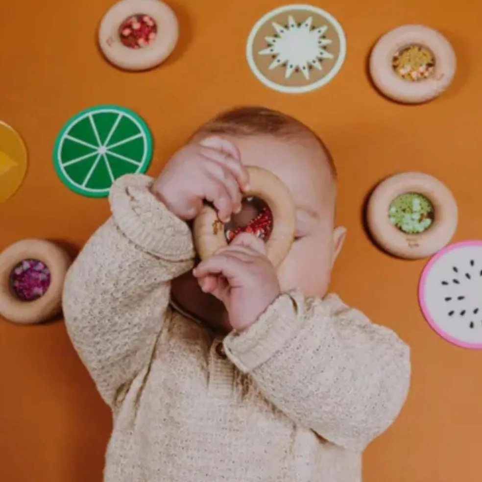 Hochet sensoriel Sensory Donut tomates