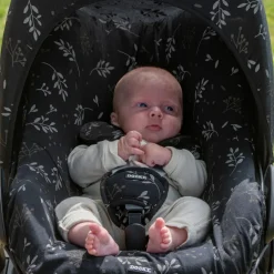 Housse pour siège auto Romantic Leaves Black (groupe 0+)