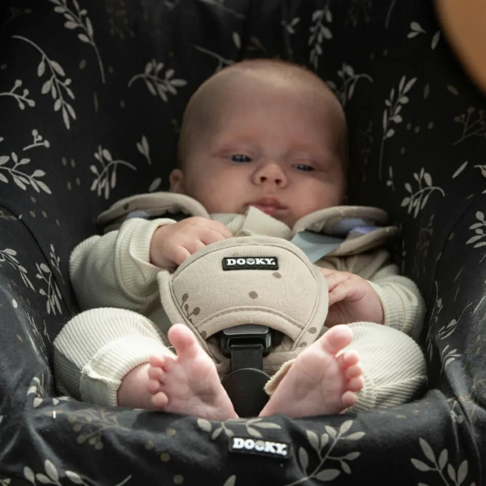 Housse pour siège auto Romantic Leaves Black (groupe 0+)