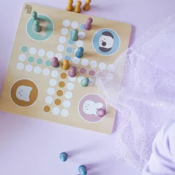 Jeu de petits chevaux en bois