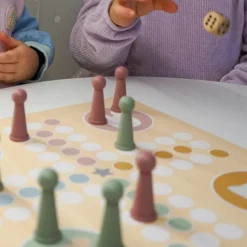 Jeu de petits chevaux en bois