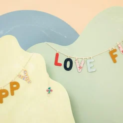 Lettre phosphorescente en tissu à suspendre E Bleu